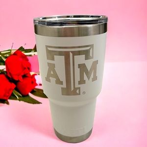 NWT Yeti rambler 30 oz